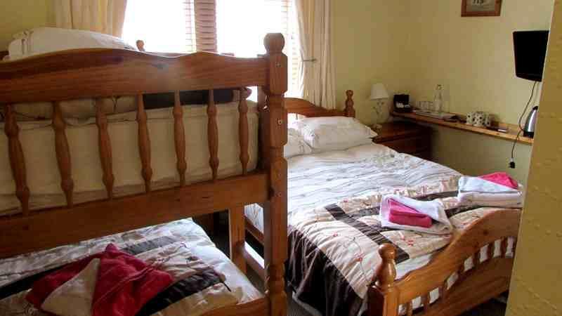 Quadruple Room with Private Bathroom